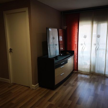 Habitacion Individual Daire Valensiya Dış mekan fotoğraf